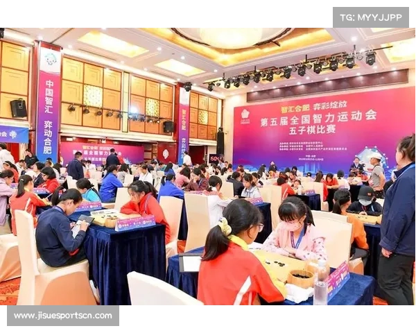 世界冠军 CC 首局险胜 QZZ，皇儿力挺引五子棋圈热议