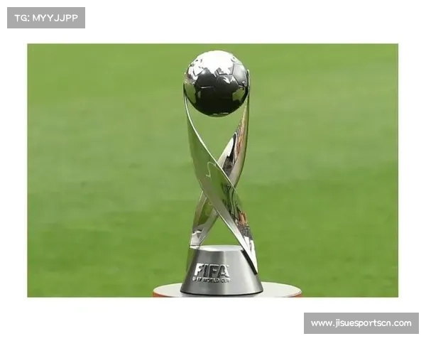 文莱苏丹私人足球博物馆开馆 1963年亚洲杯冠军奖杯成亮点