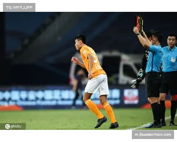 新疆新援门内加首秀得10分 与球队磨合进度影响季后赛前景